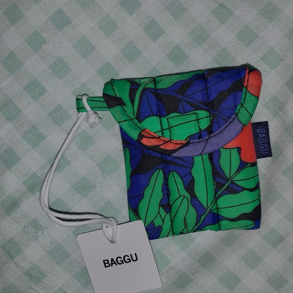 Baggu AirPod case